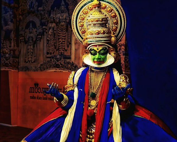 Comment découvrir les traditions de la danse Kathakali en Inde?
